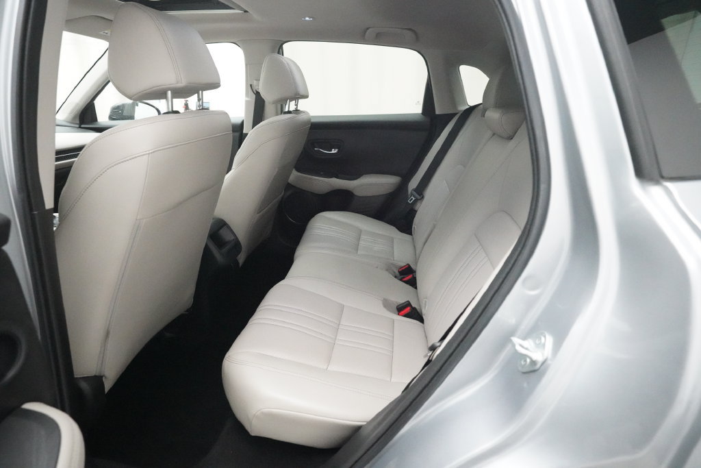 Used 2023 Honda HR-V EX-L image 15