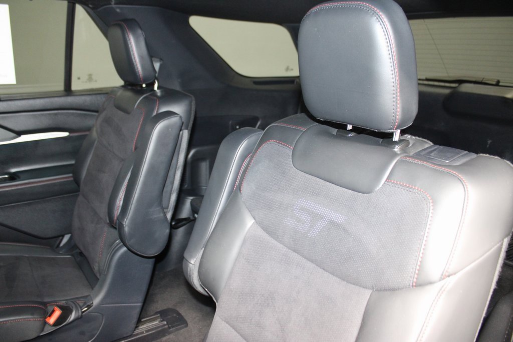 Certified 2025 Ford Explorer ST image 23