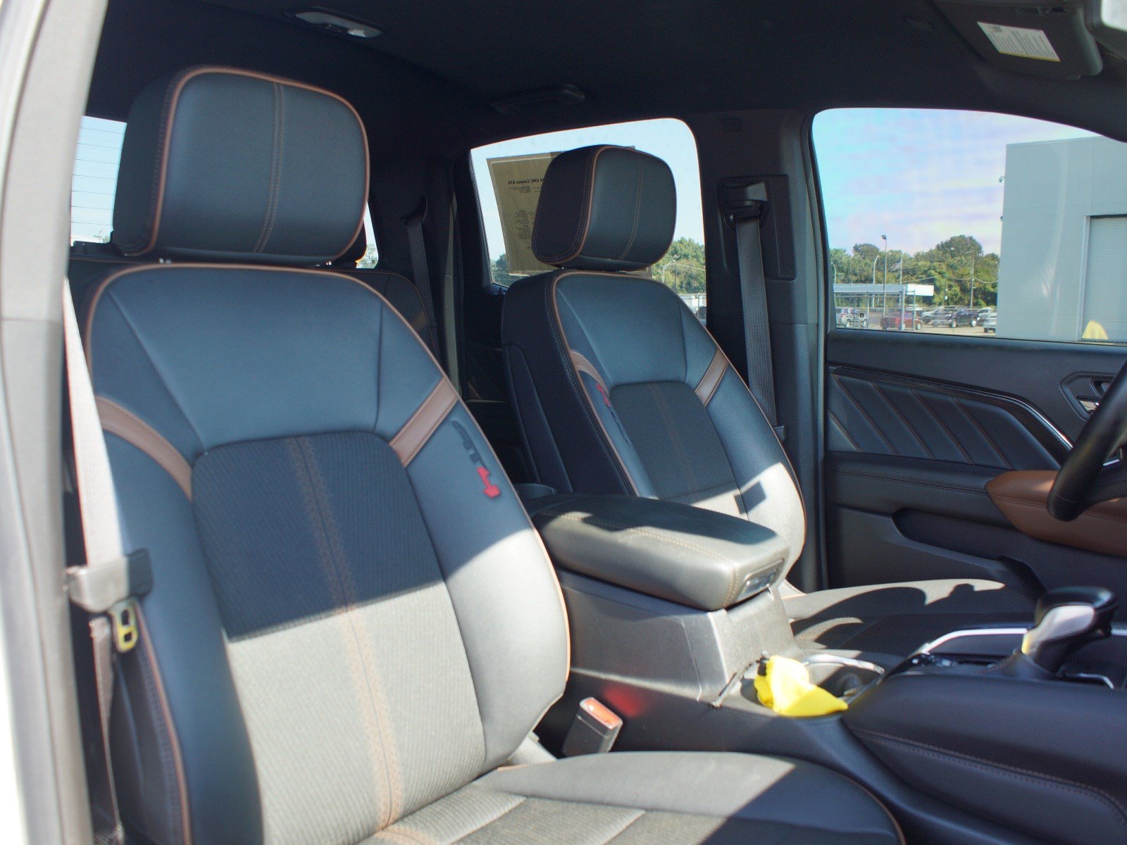 Used 2024 GMC Canyon AT4 w/ Canyon Safety Plus Package AWD/4WD image 21