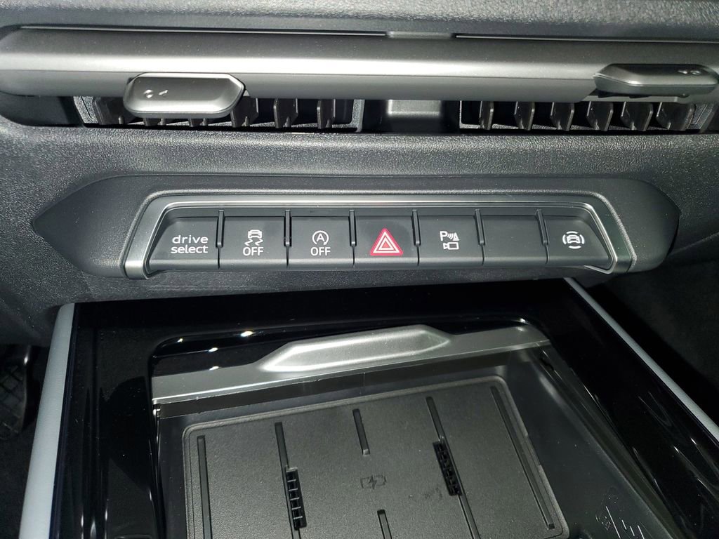New 2026 Audi Q3 quattro 2.0T AWD/4WD image 30