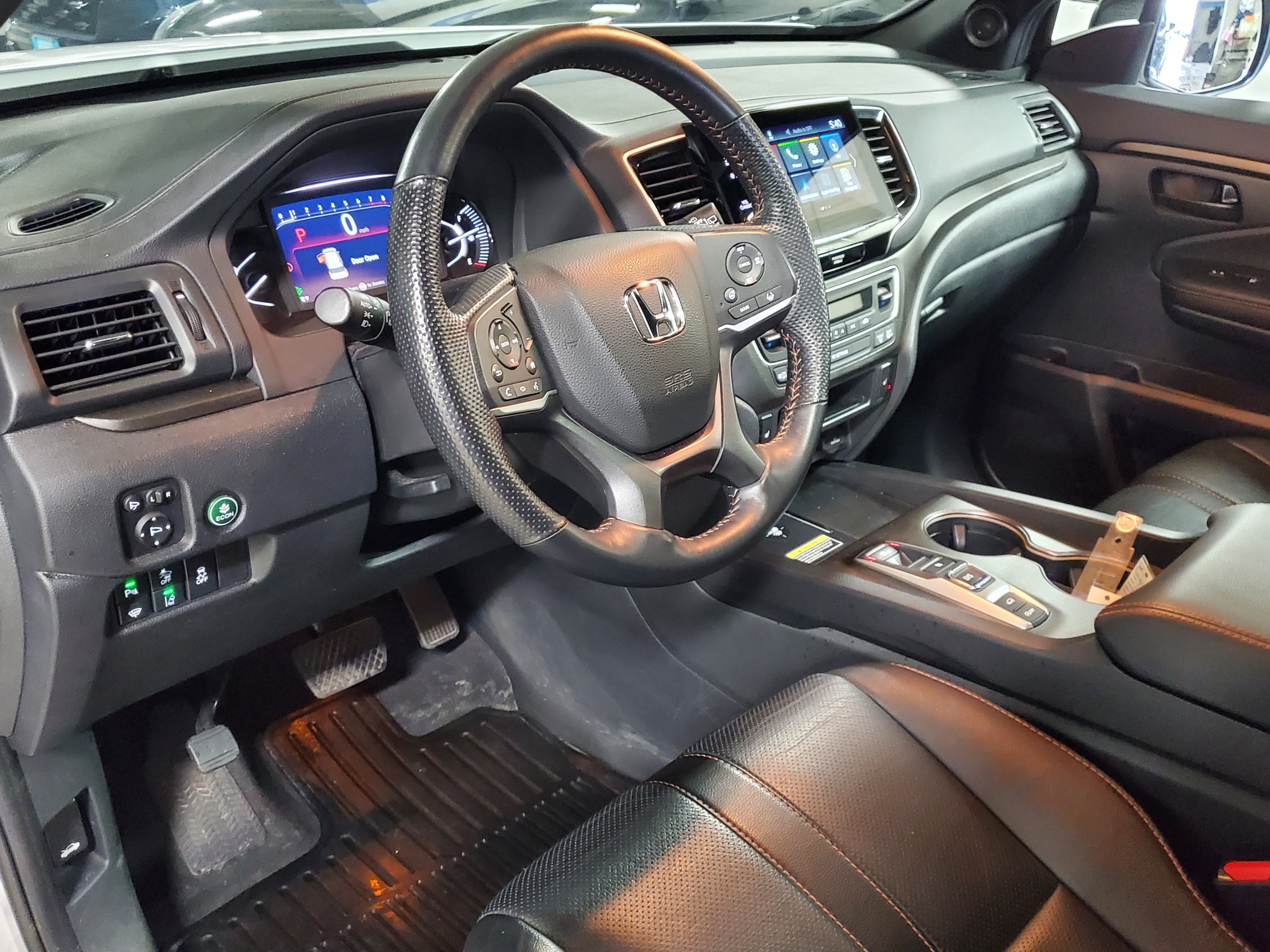 Certified 2025 Honda Passport TrailSport image 17