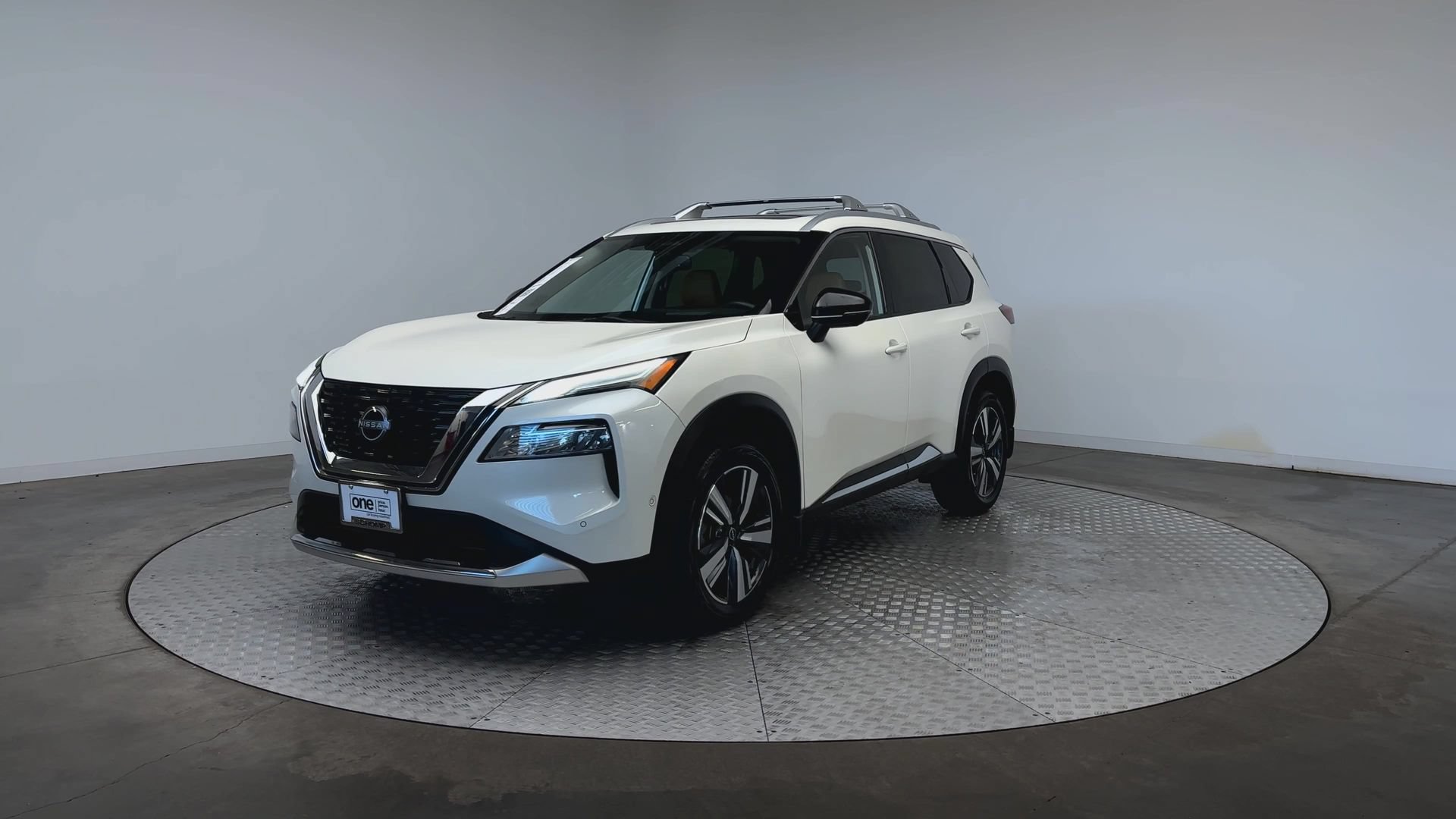 Used 2023 Nissan Rogue Platinum w/ Platinum Premium Package FWD image 4