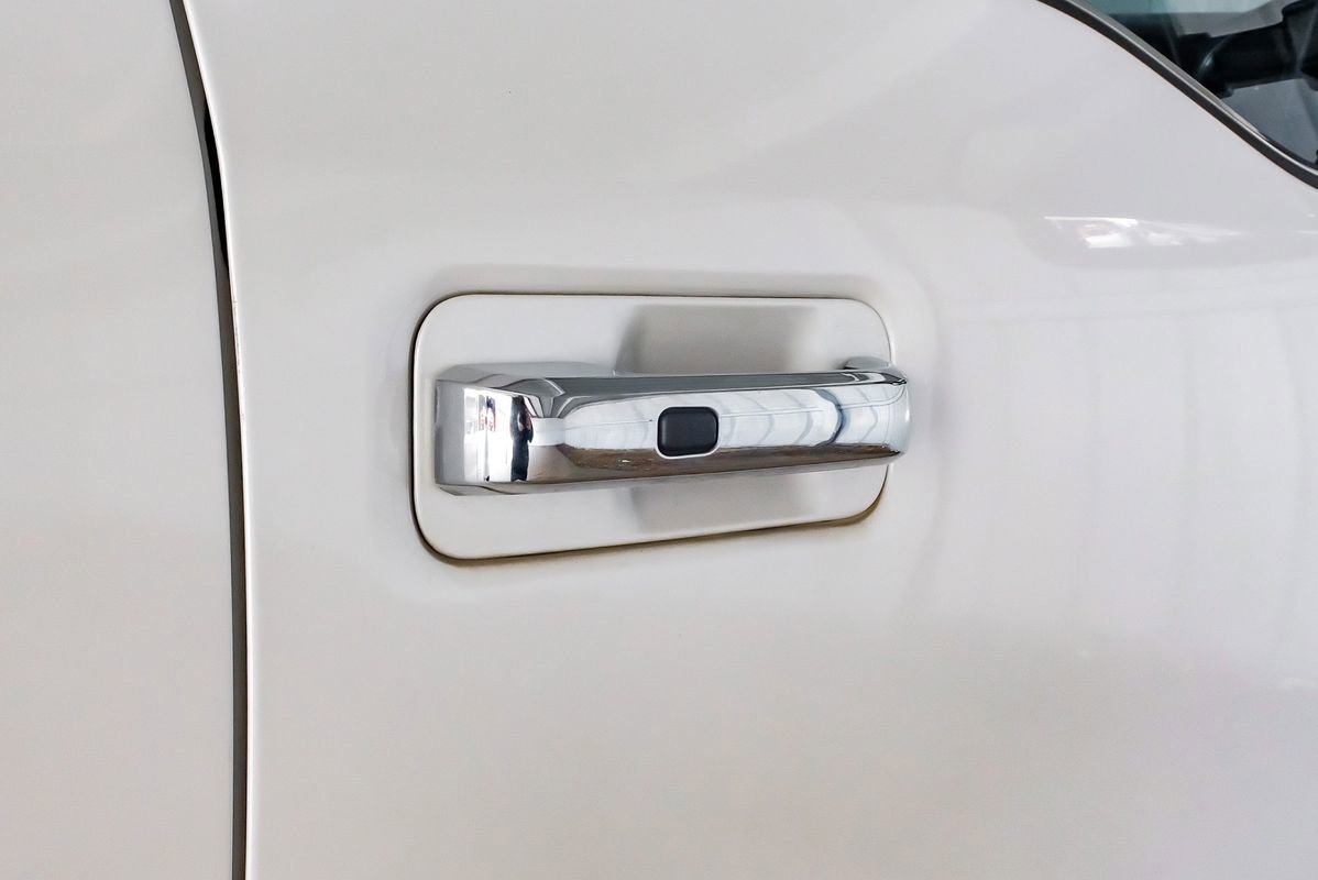 Used 2018 Ford F350 Platinum w/ Platinum Ultimate Package image 41