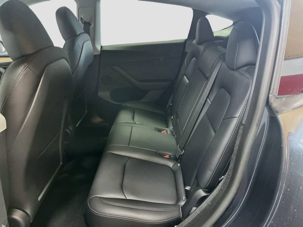 Used 2025 Tesla Model Y Long Range AWD/4WD image 23