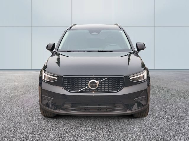 Certified 2026 Volvo XC40 B5 Core w/ Climate Package AWD/4WD image 2