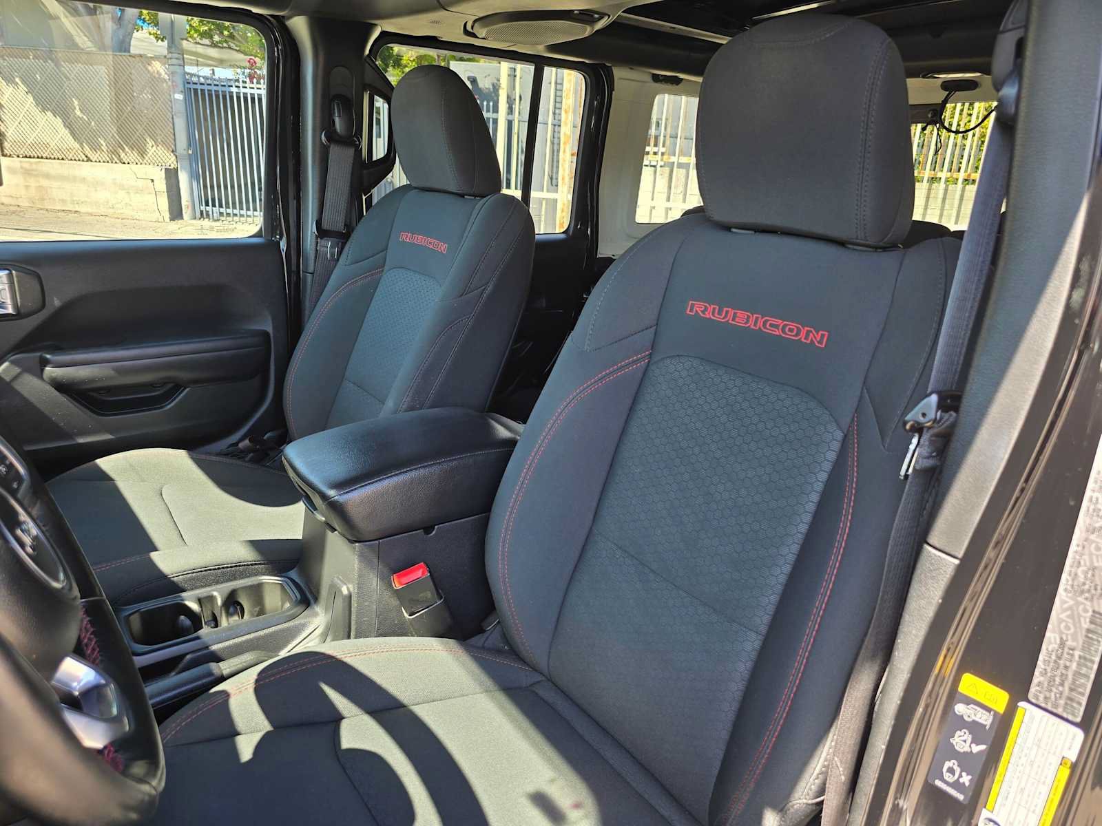 Used 2021 Jeep Wrangler Unlimited Rubicon AWD/4WD image 22
