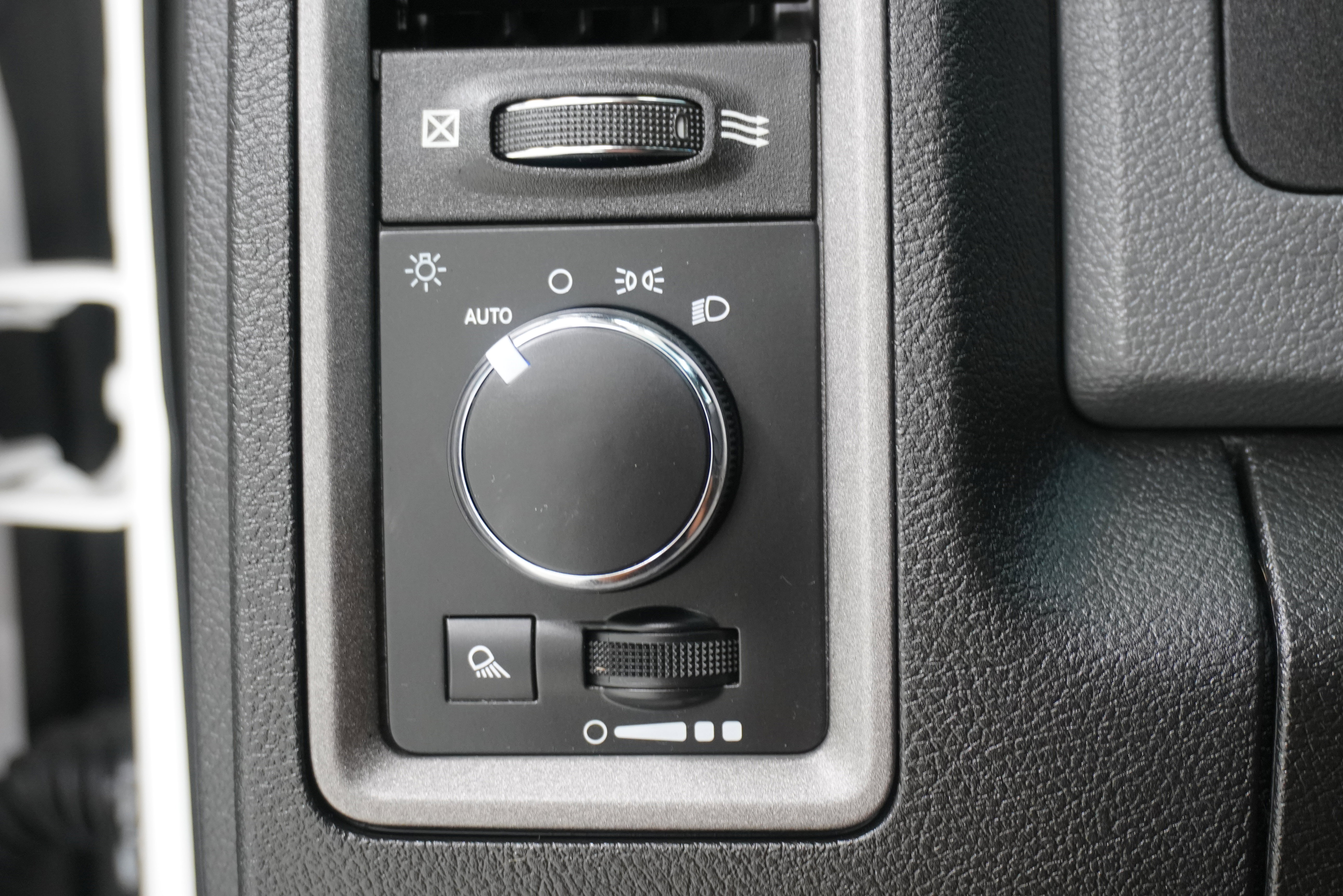 Used 2019 RAM 1500 Tradesman RWD image 18