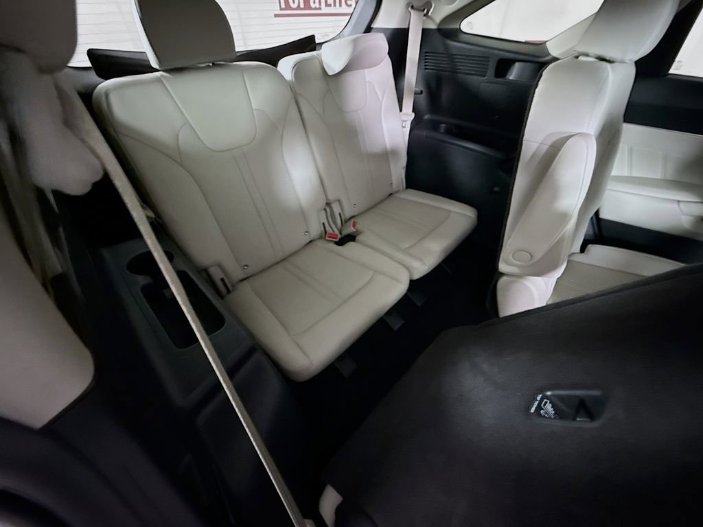 Used 2022 Kia Sorento SX Prestige image 30