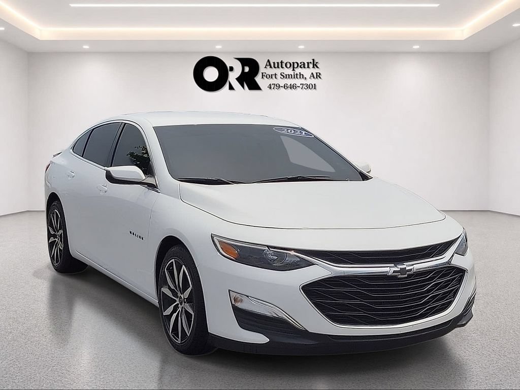 Used 2021 Chevrolet Malibu RS FWD image 1