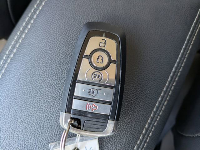 Used 2020 Ford Escape SEL image 32
