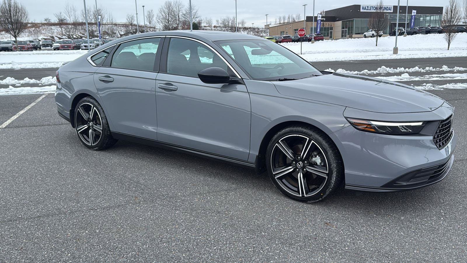 Used 2023 Honda Accord Sport image 2