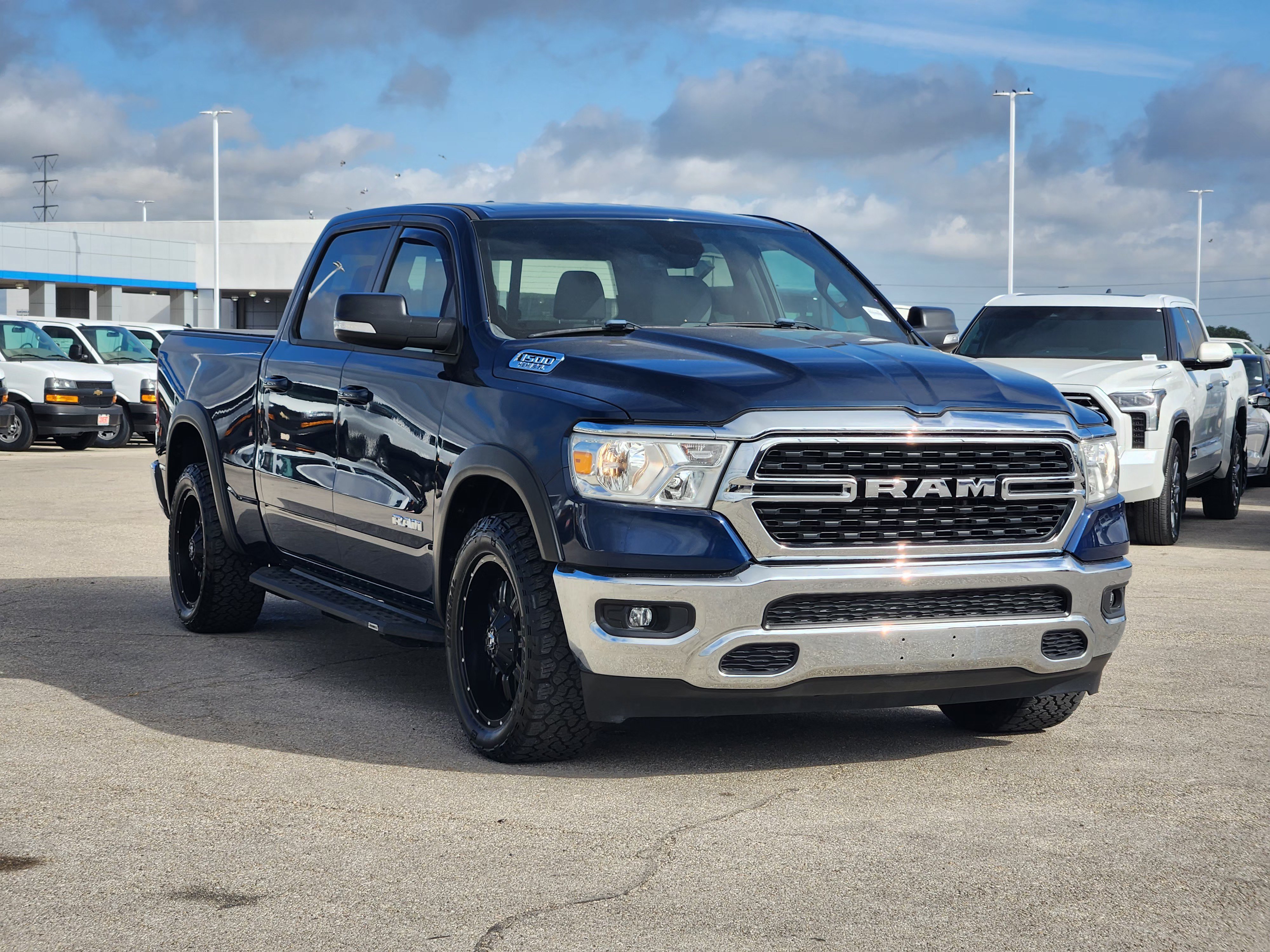 Used 2022 RAM 1500 Big Horn RWD image 3