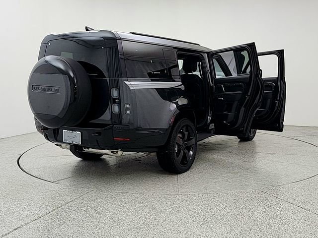 New 2026 Land Rover Defender 130 X-Dynamic SE image 11