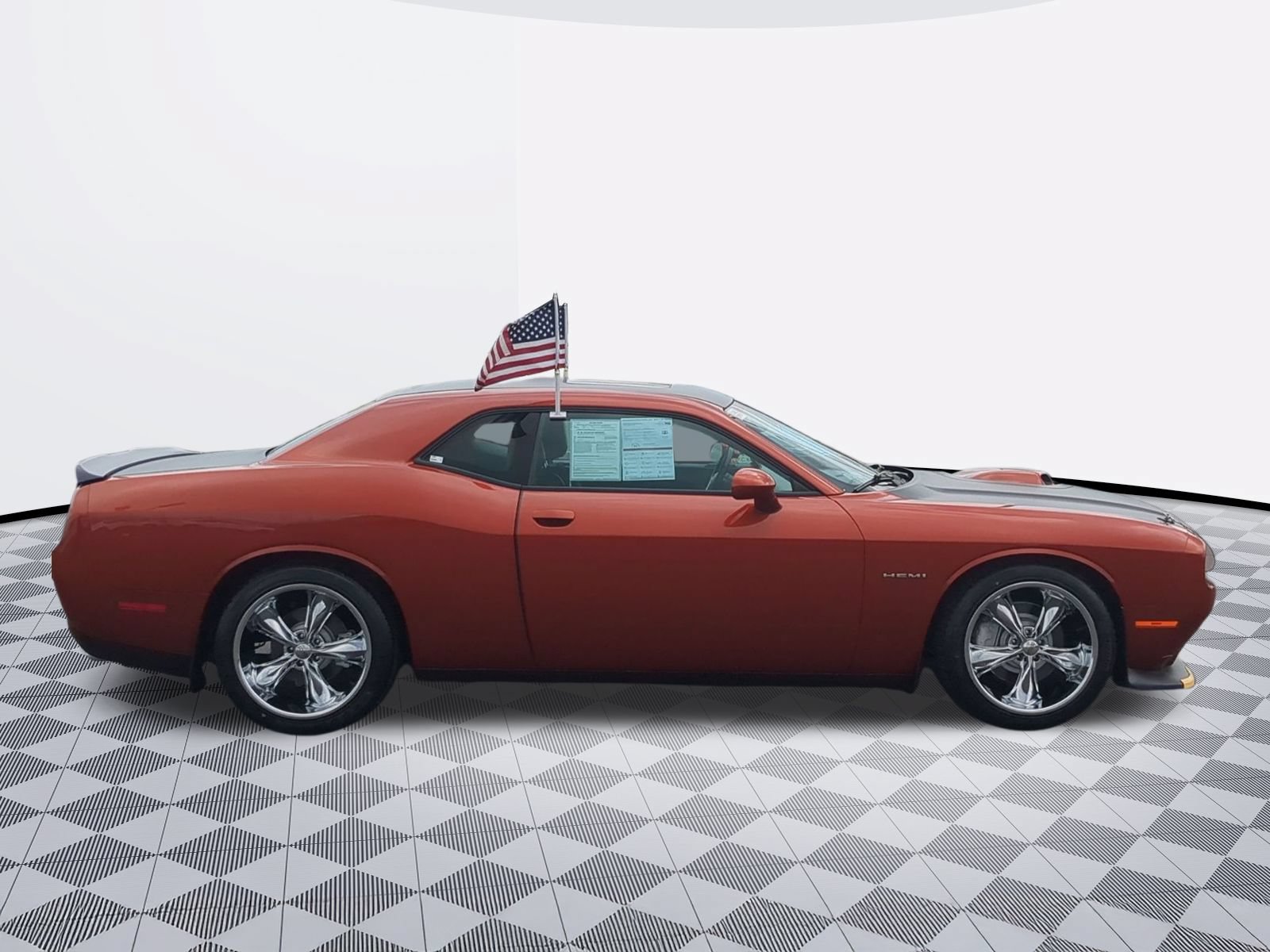Used 2020 Dodge Challenger R/T RWD image 8