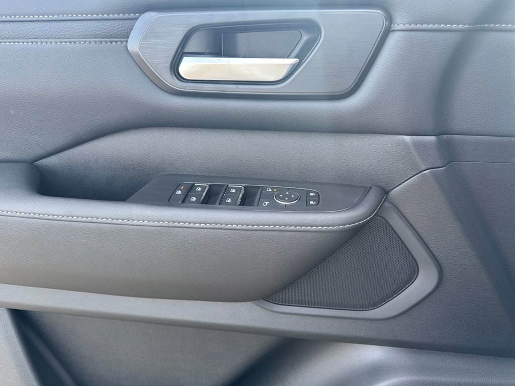 New 2026 Nissan Armada SV image 18