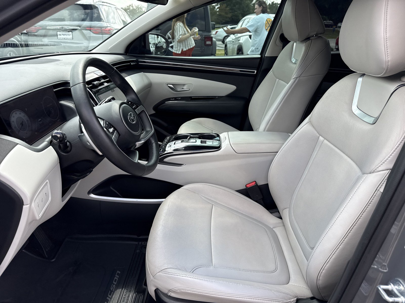 Certified 2024 Hyundai Tucson Limited FWD image 11