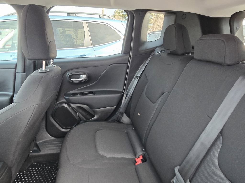 Certified 2023 Jeep Renegade Latitude image 17