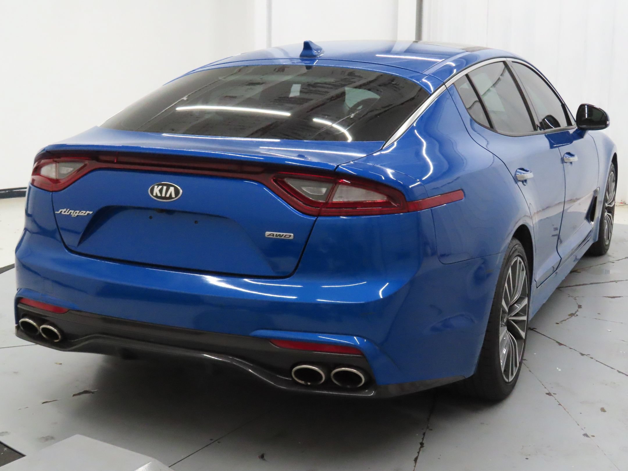 Used 2018 Kia Stinger Premium AWD/4WD image 3
