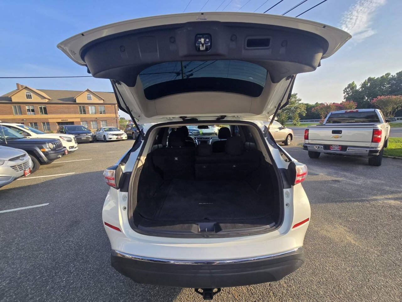 Used 2015 Nissan Murano SV AWD/4WD image 22
