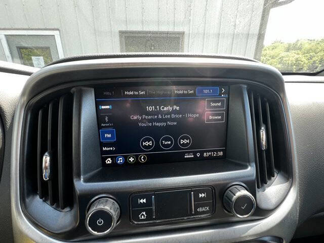 Used 2022 Chevrolet Colorado LT w/ Luxury Package image 15