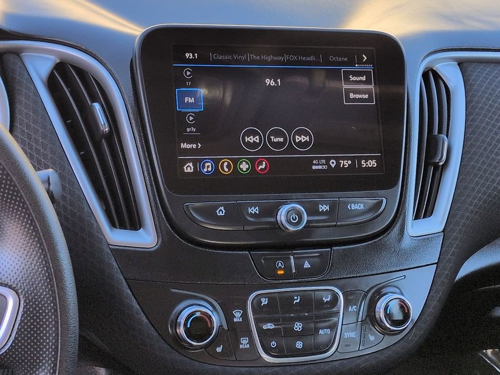 Used 2023 Chevrolet Malibu LT FWD image 16