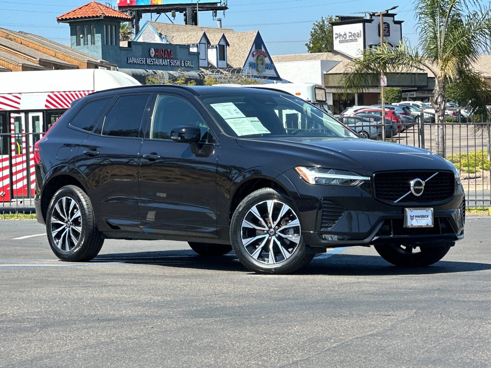 Used 2024 Volvo XC60 B5 Core AWD/4WD image 8