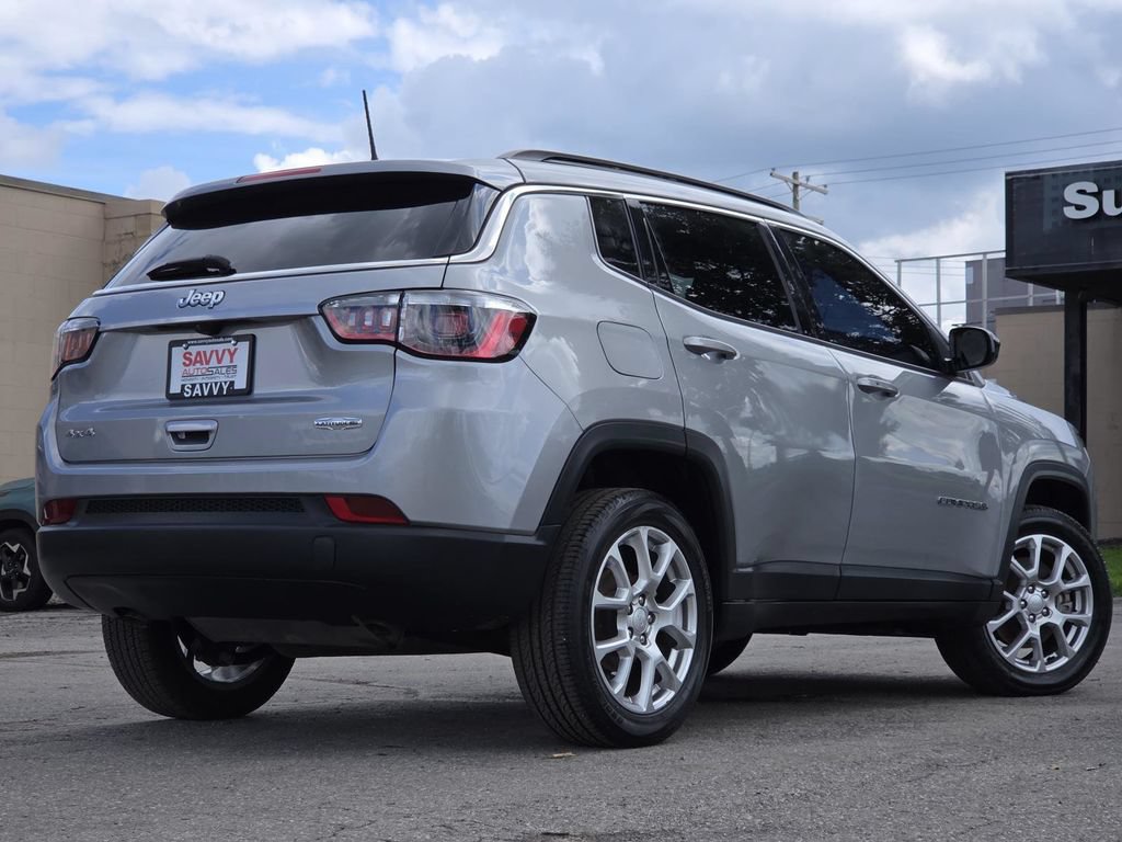 Used 2023 Jeep Compass Latitude AWD/4WD image 14