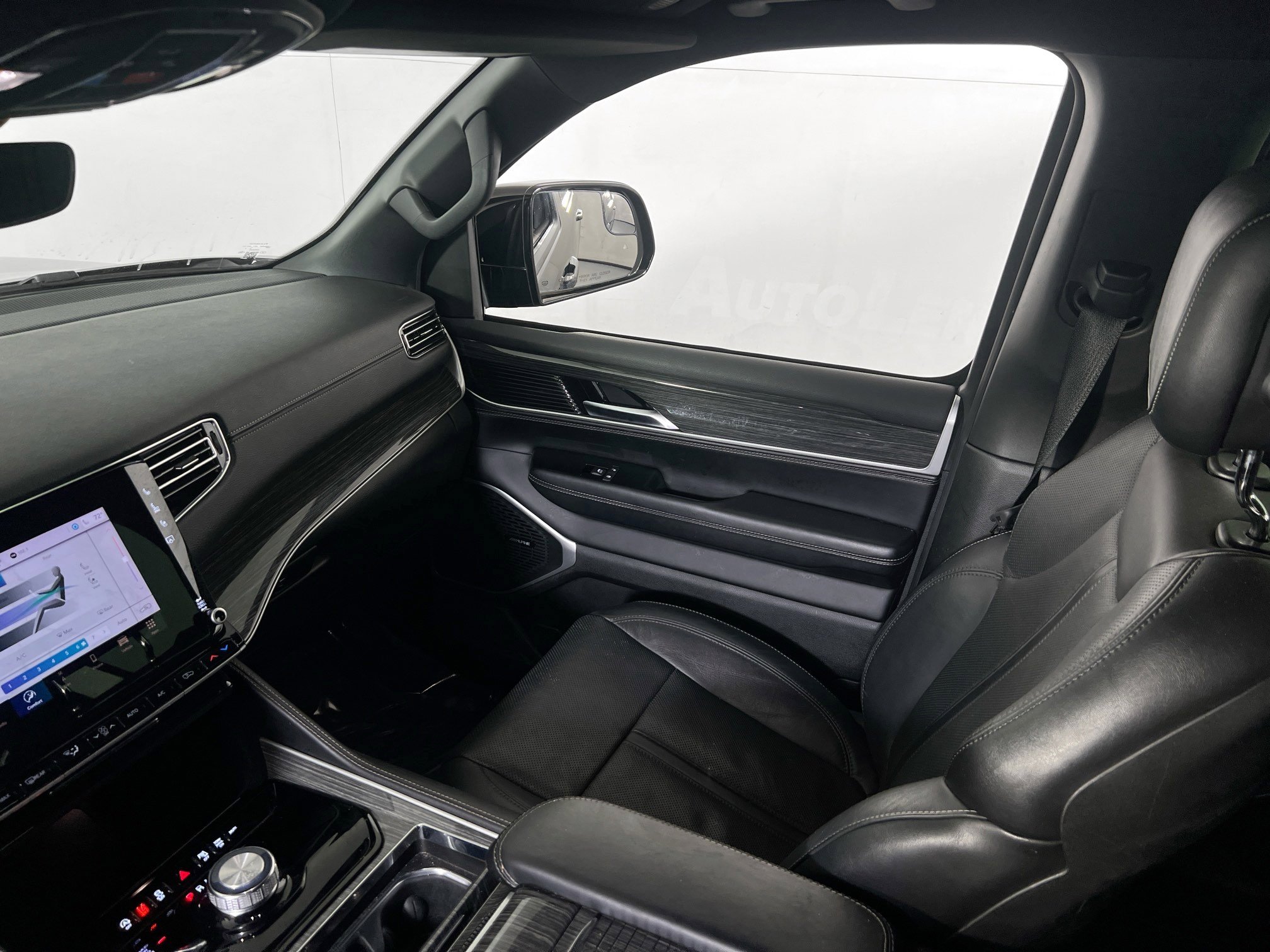 Used 2022 Jeep Wagoneer Series II image 24