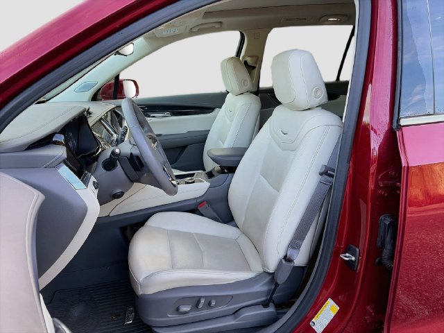 Used 2020 Cadillac XT6 Premium Luxury AWD/4WD image 16
