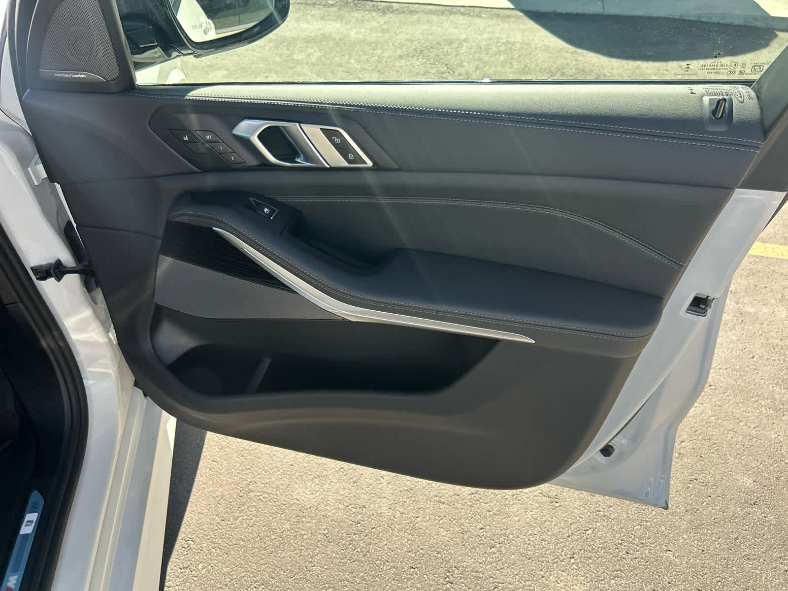 Used 2026 BMW X5 xDrive50e w/ M Sport Package image 19