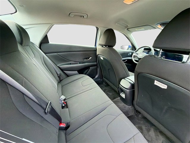 Used 2024 Hyundai Elantra SEL image 25