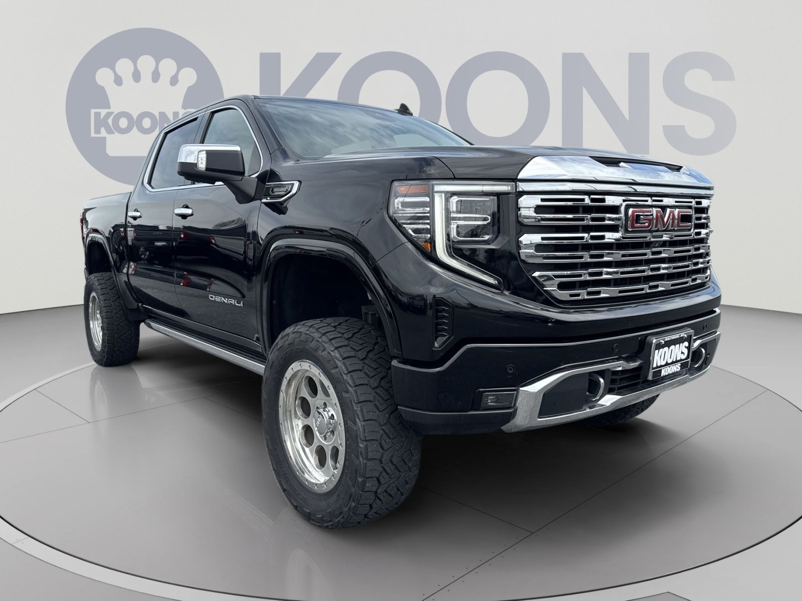 Used 2023 GMC Sierra 1500 Denali w/ Denali Reserve Package AWD/4WD image 10