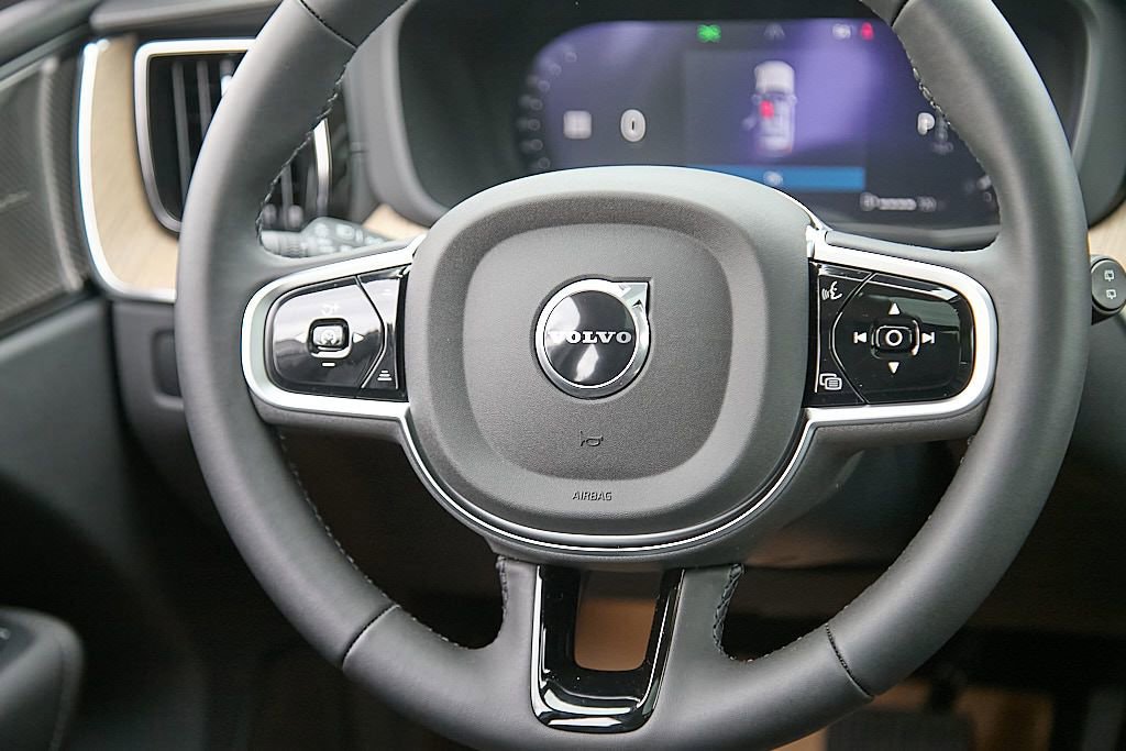 New 2026 Volvo XC60 B5 Ultra w/ Protection Package Premier image 23