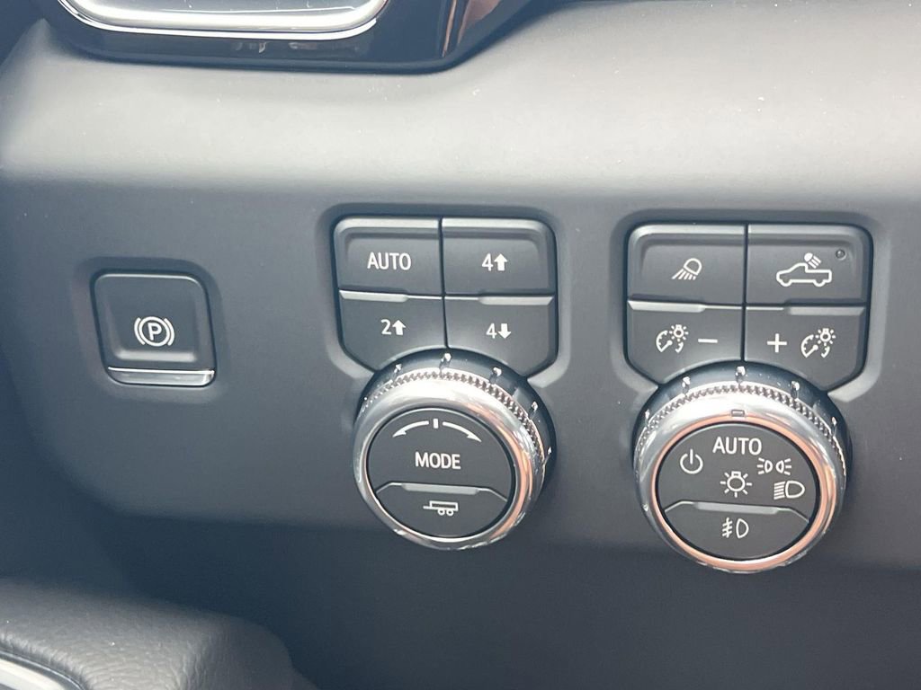 New 2026 GMC Sierra 3500 Denali AWD/4WD image 21