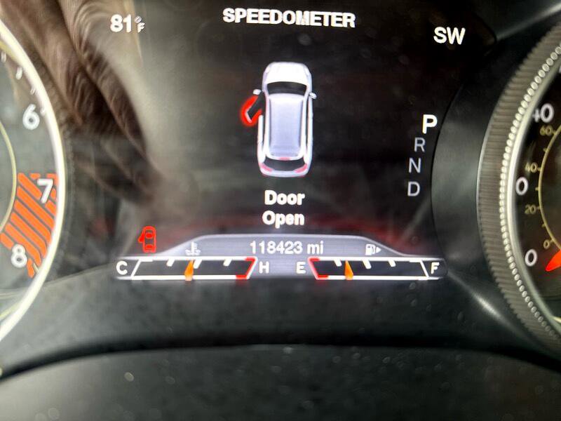 Used 2015 Jeep Cherokee Trailhawk w/ Comfort/Convenience Group image 16