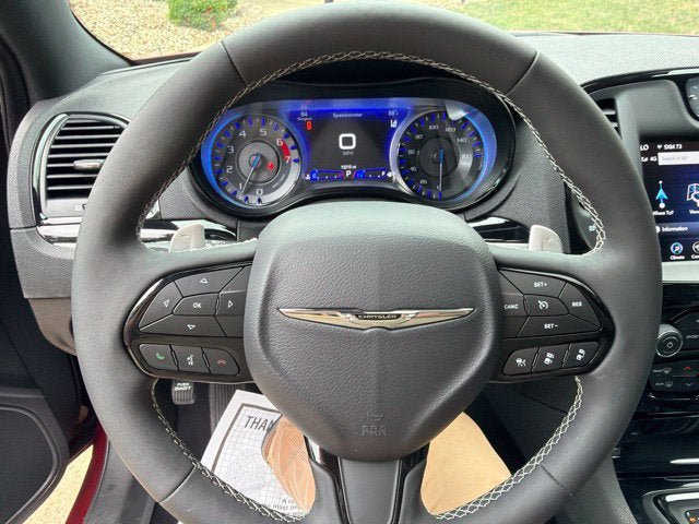 Used 2023 Chrysler 300 S w/ Comfort Group RWD image 11