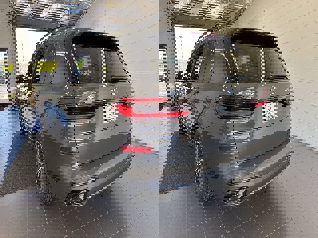 New 2026 BMW X7 xDrive40i w/ M Sport Package image 6