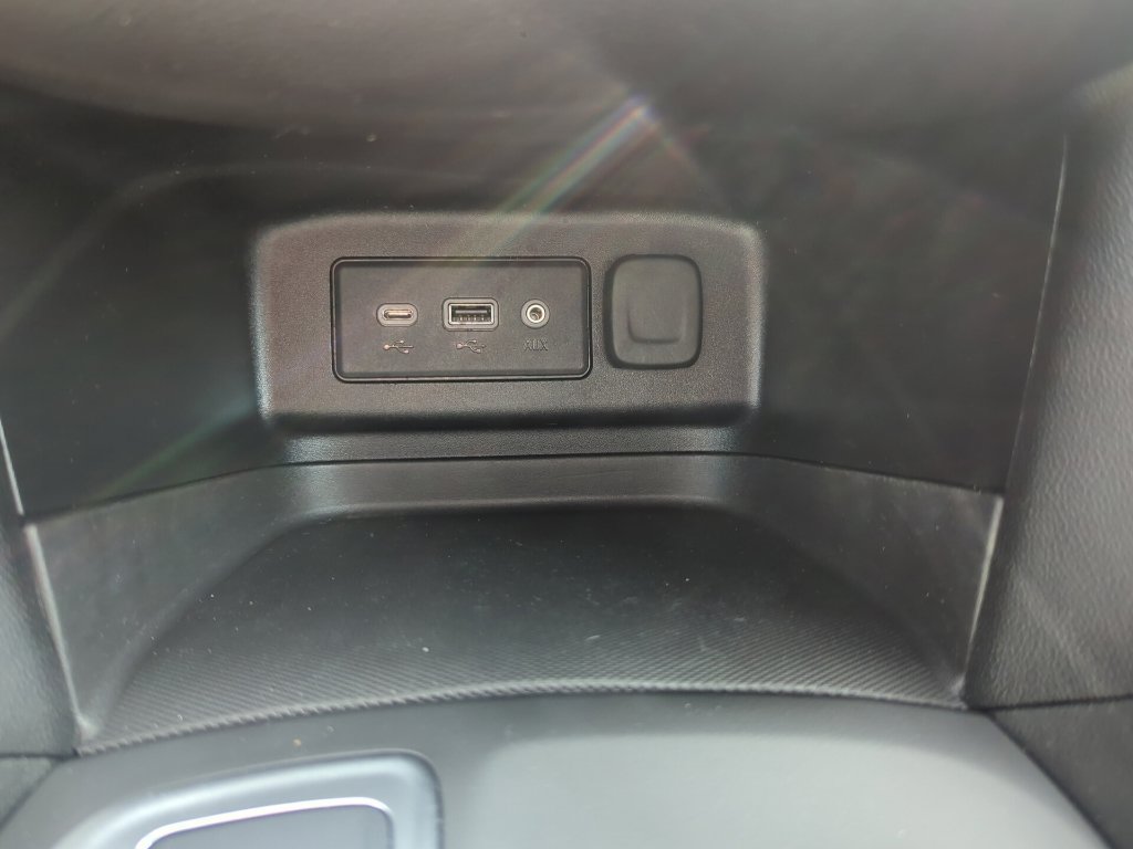 Certified 2019 Chevrolet Equinox LT w/ LPO, Floor Liner Package AWD/4WD image 24