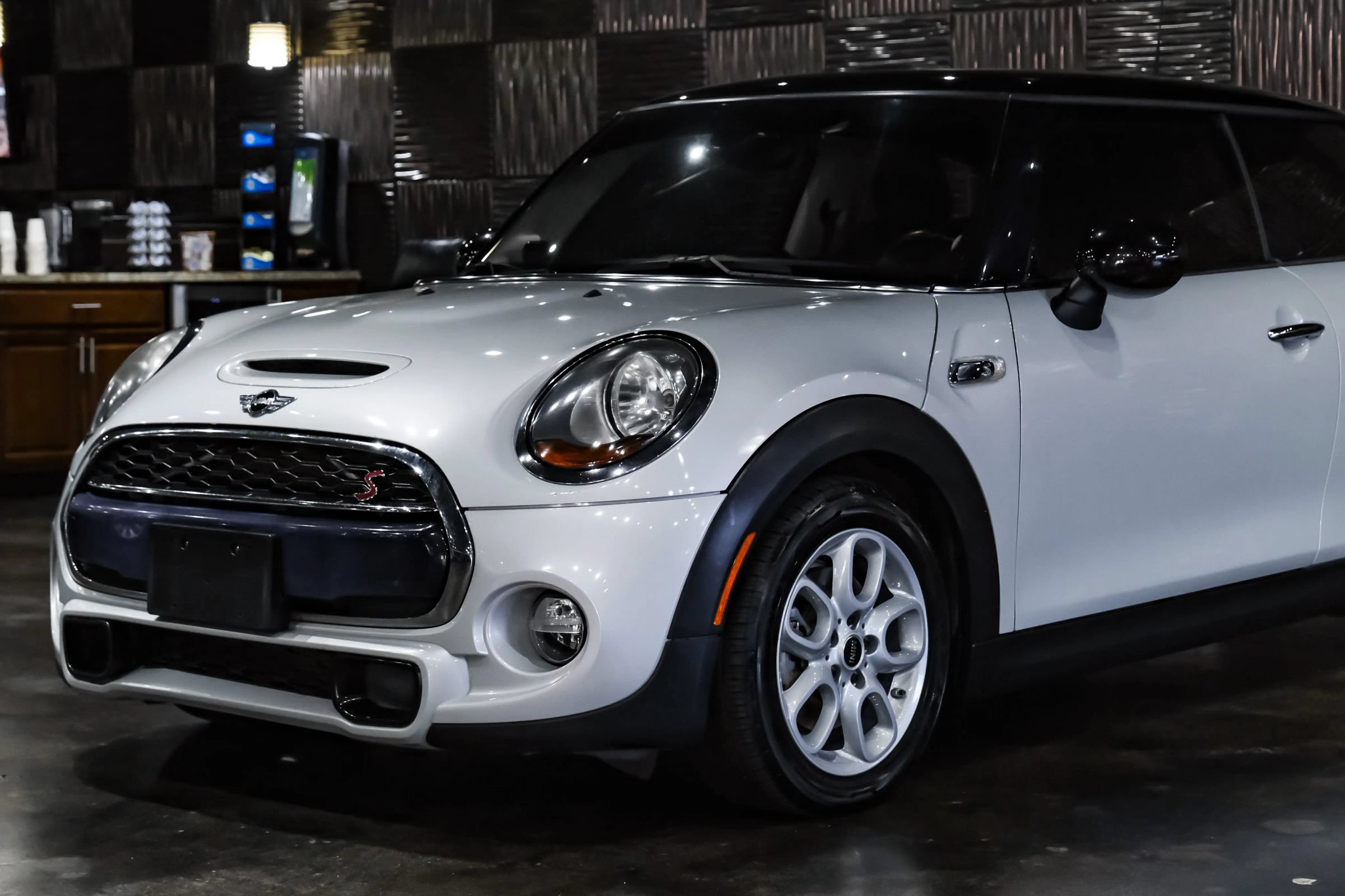 Used 2015 MINI Cooper S FWD image 8