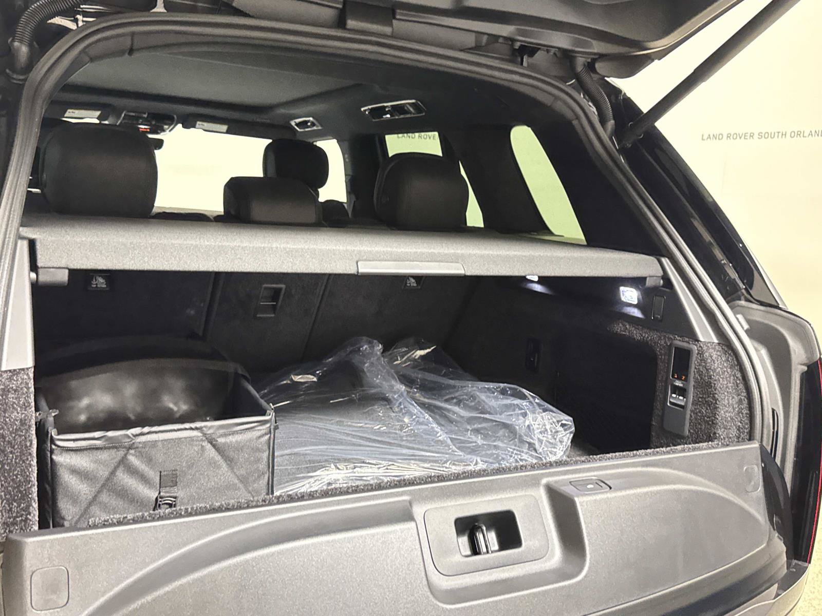 New 2027 Land Rover Range Rover SE AWD/4WD image 11
