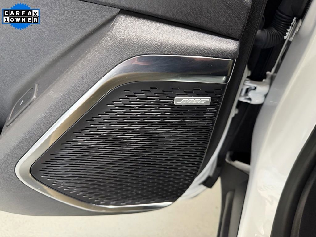 Used 2025 GMC Acadia Elevation image 4