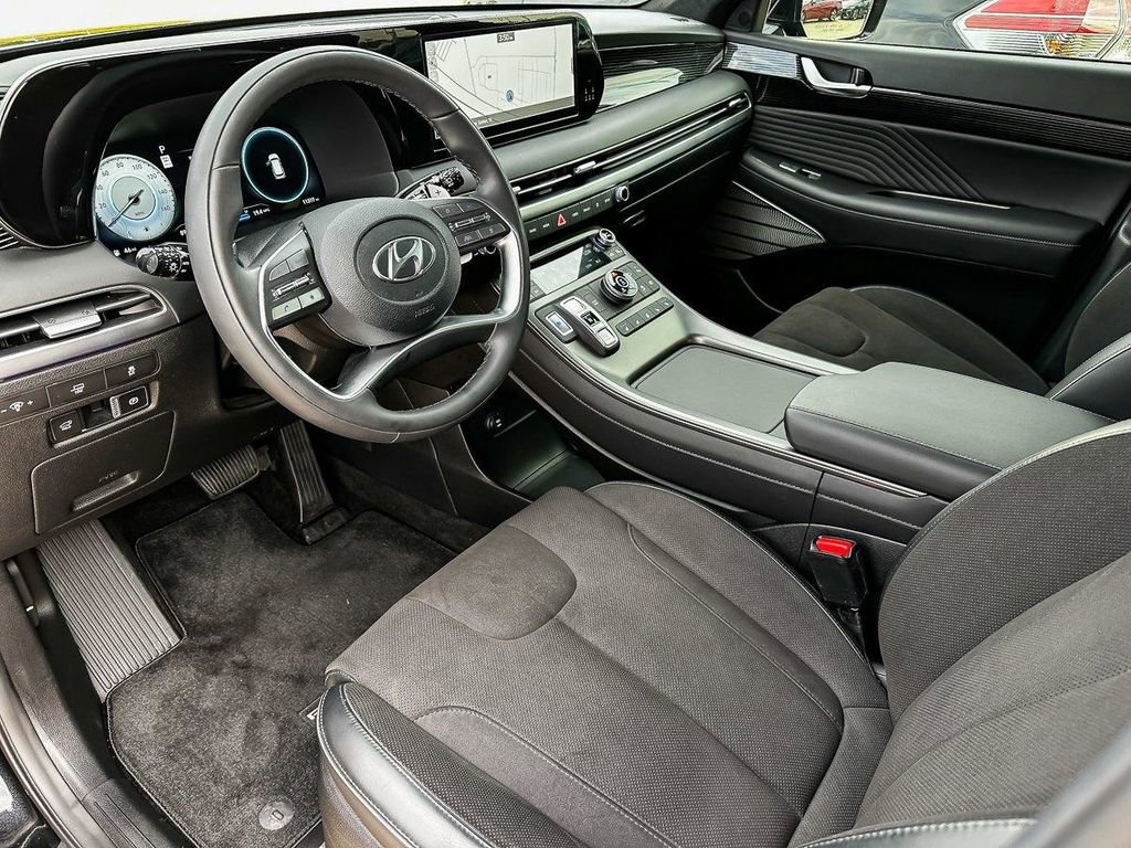 Used 2025 Hyundai Palisade Calligraphy image 17