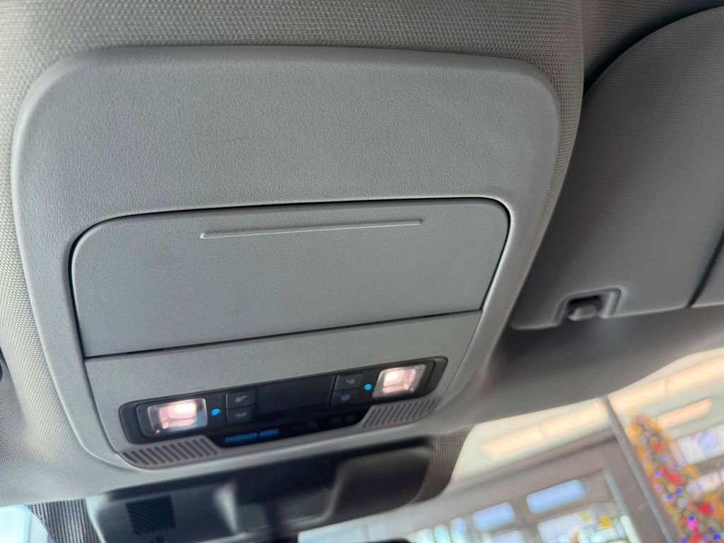 Used 2023 Ford Explorer XLT w/ Equipment Group 202A image 21