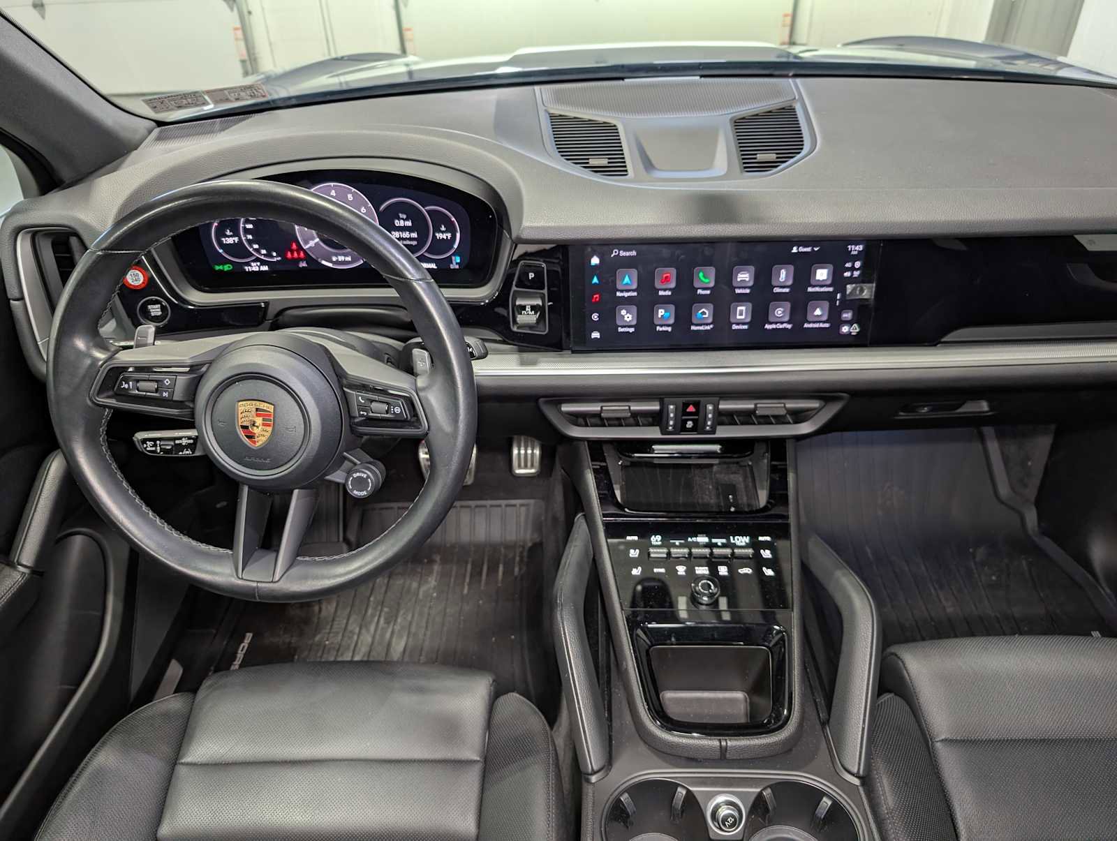 Used 2024 Porsche Cayenne S image 15