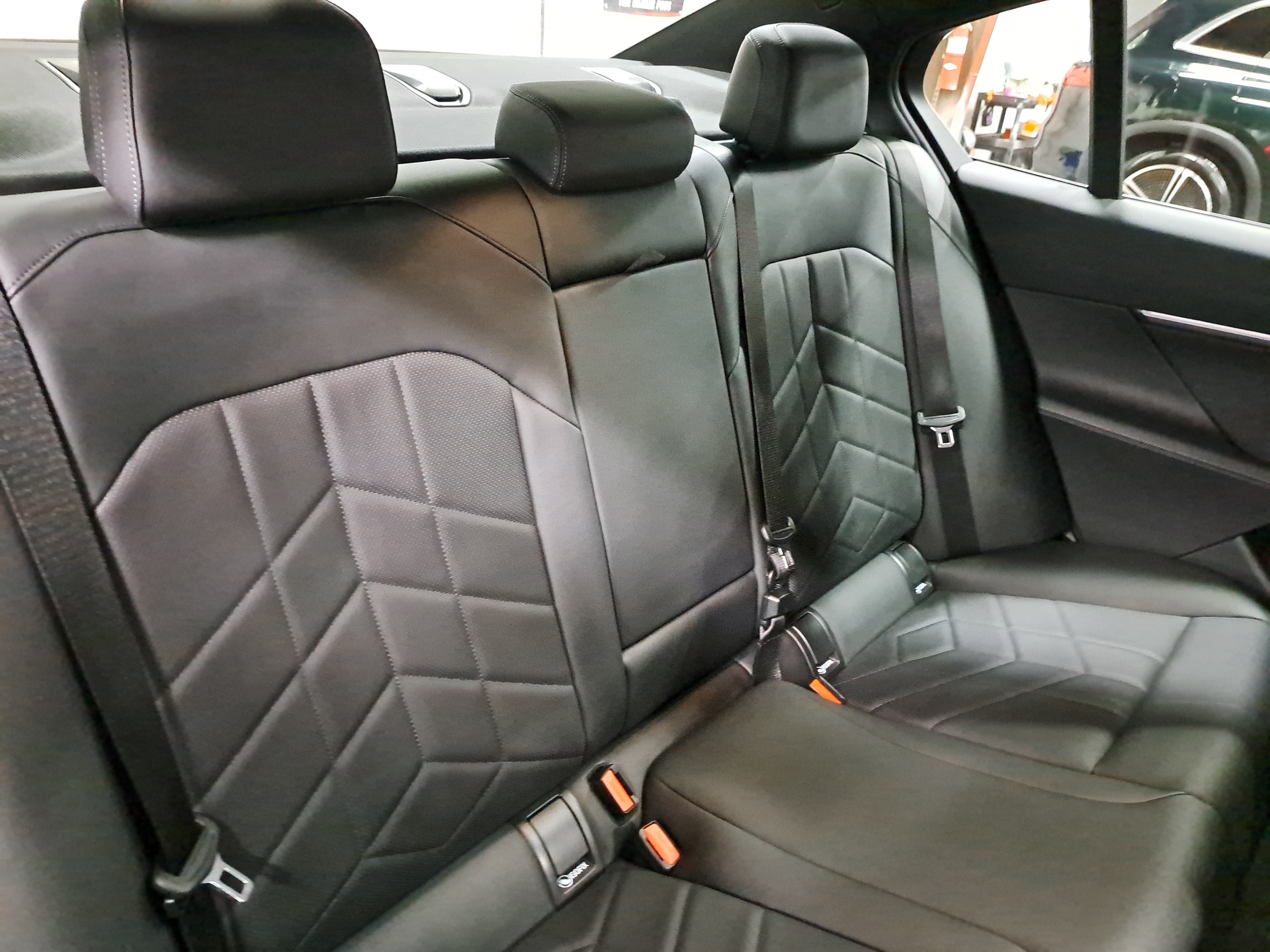 Certified 2026 BMW i5 eDrive40 w/ M Sport Package AWD/4WD image 13