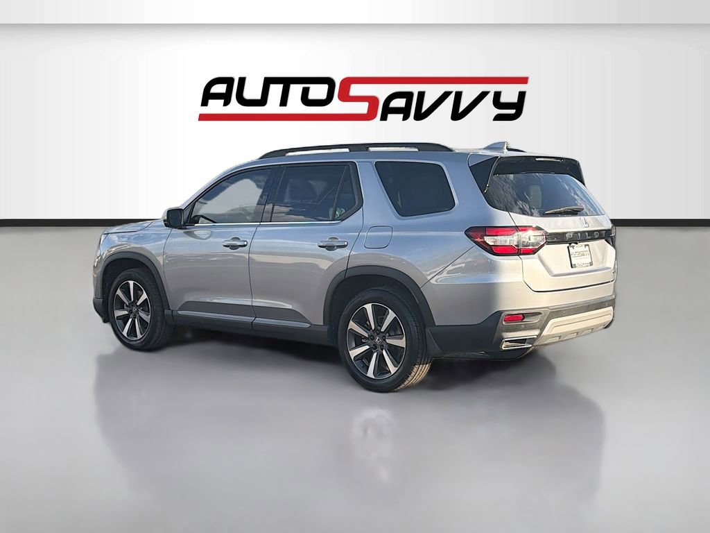 Used 2024 Honda Pilot Touring image 5