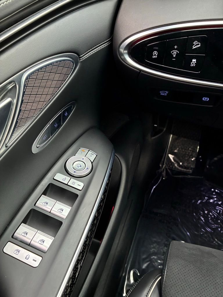 Used 2022 Genesis GV70 3.5T Sport w/ Sport Prestige Package image 24