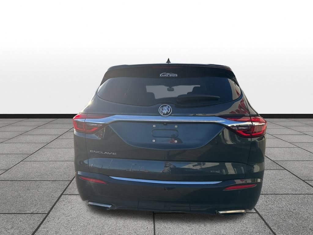 Used 2021 Buick Enclave Essence image 4