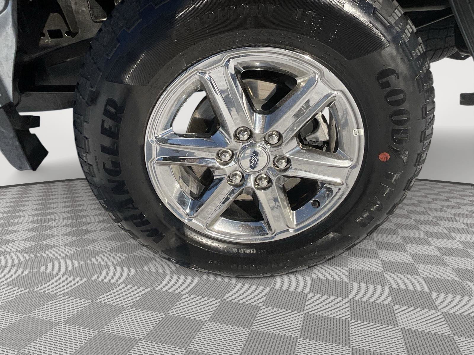 Used 2025 Ford F150 XLT w/ Equipment Group 301A Standard image 9