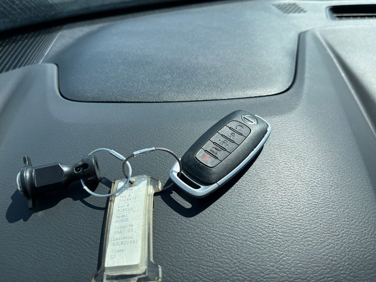 Used 2025 Nissan Rogue SV FWD image 20